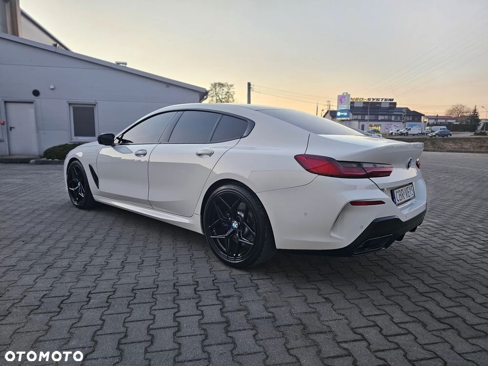 BMW Seria 8 - 7