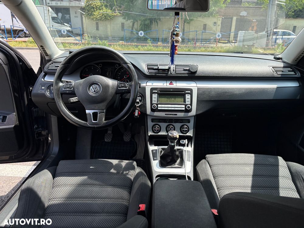 Volkswagen Passat - 9
