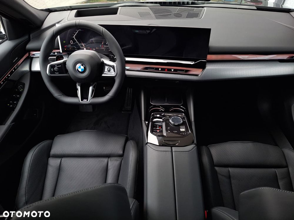 BMW Seria 5 540d xDrive mHEV M Sport - 23