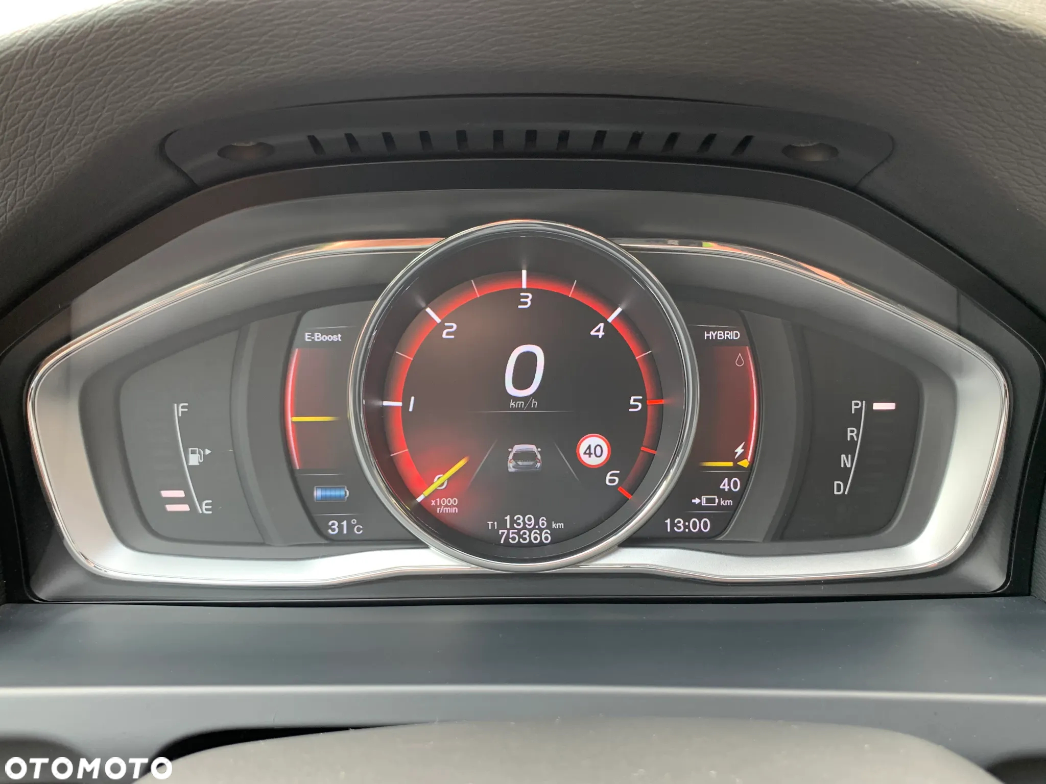Volvo V60 D6 AWD Plug-in Hybrid Summum - 24
