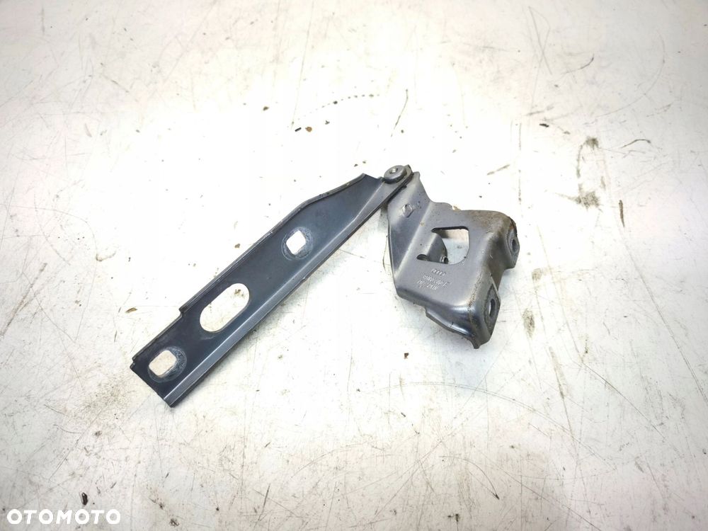 ZAWIAS MASKI PRAWY AUDI A5 8T 8T0823302E - 1