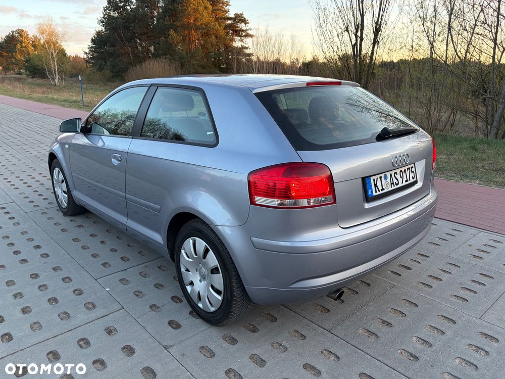 Audi A3 3-drzwiowe 1.6 Ambiente - 5