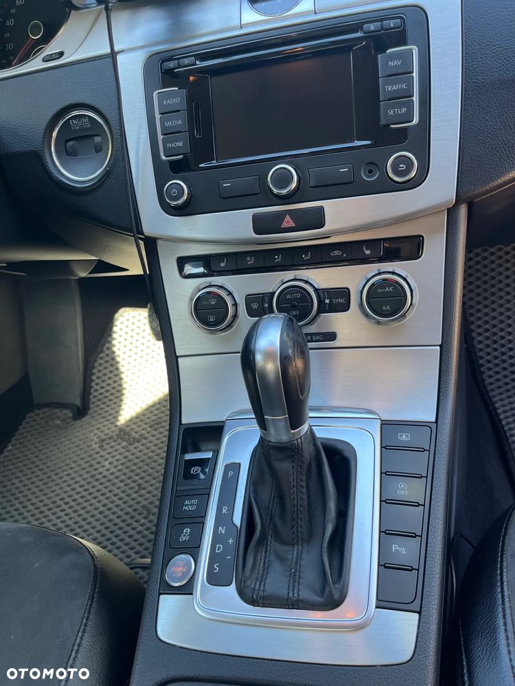 Volkswagen Passat 2.0 TDI Highline DSG - 6