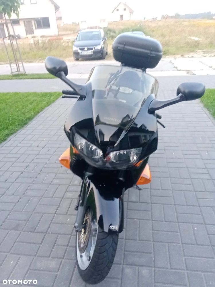 Honda VFR - 7