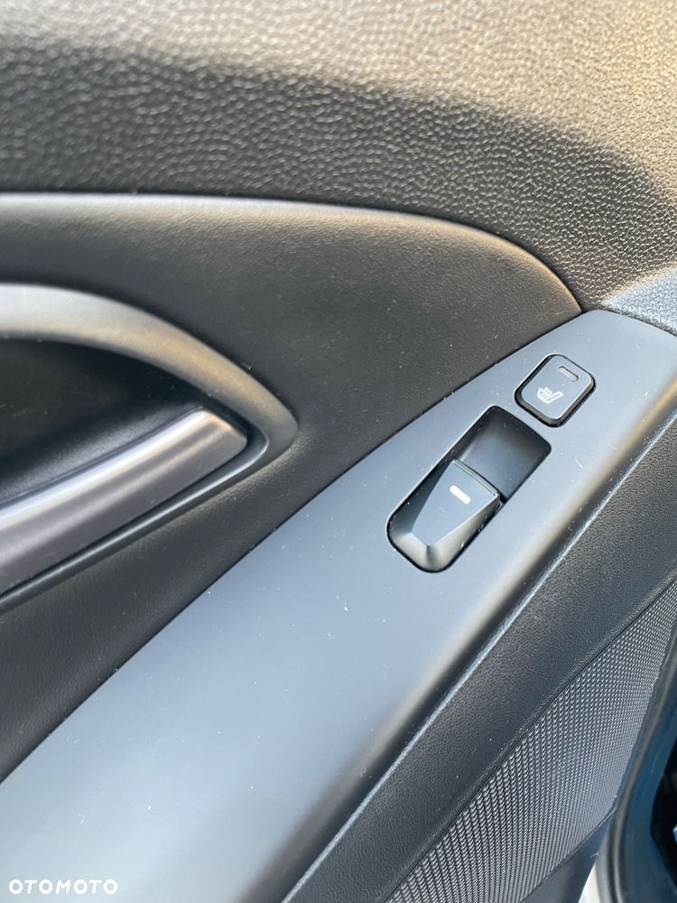 Hyundai ix35 2.0 CRDi 4WD Premium - 29