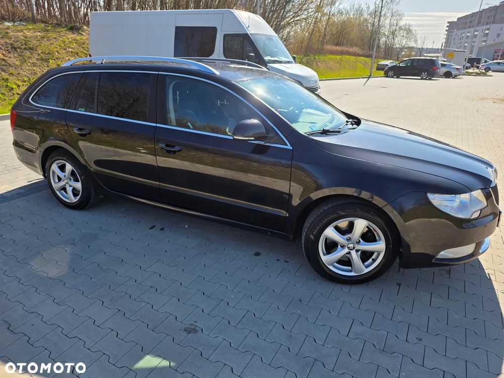 Skoda Superb 2.0 TDI Elegance DSG - 5