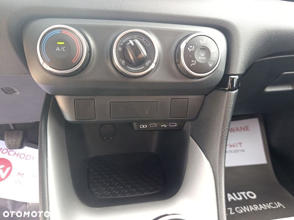Toyota Yaris 1.5 Comfort - 23