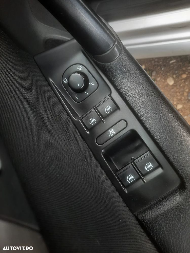 Volkswagen Passat 2.0 Blue TDI SCR Comfortline - 18