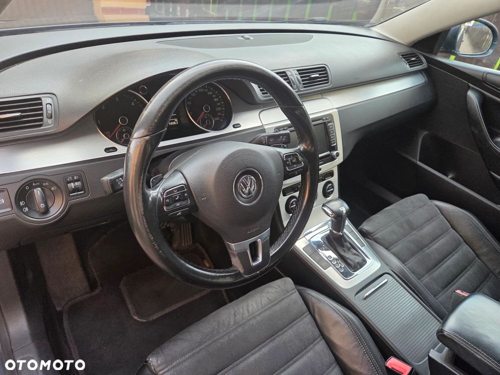 Volkswagen Passat 2.0 TDI Highline DSG - 12