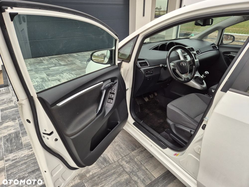 Toyota Verso 1.6 D-4D Premium - 27