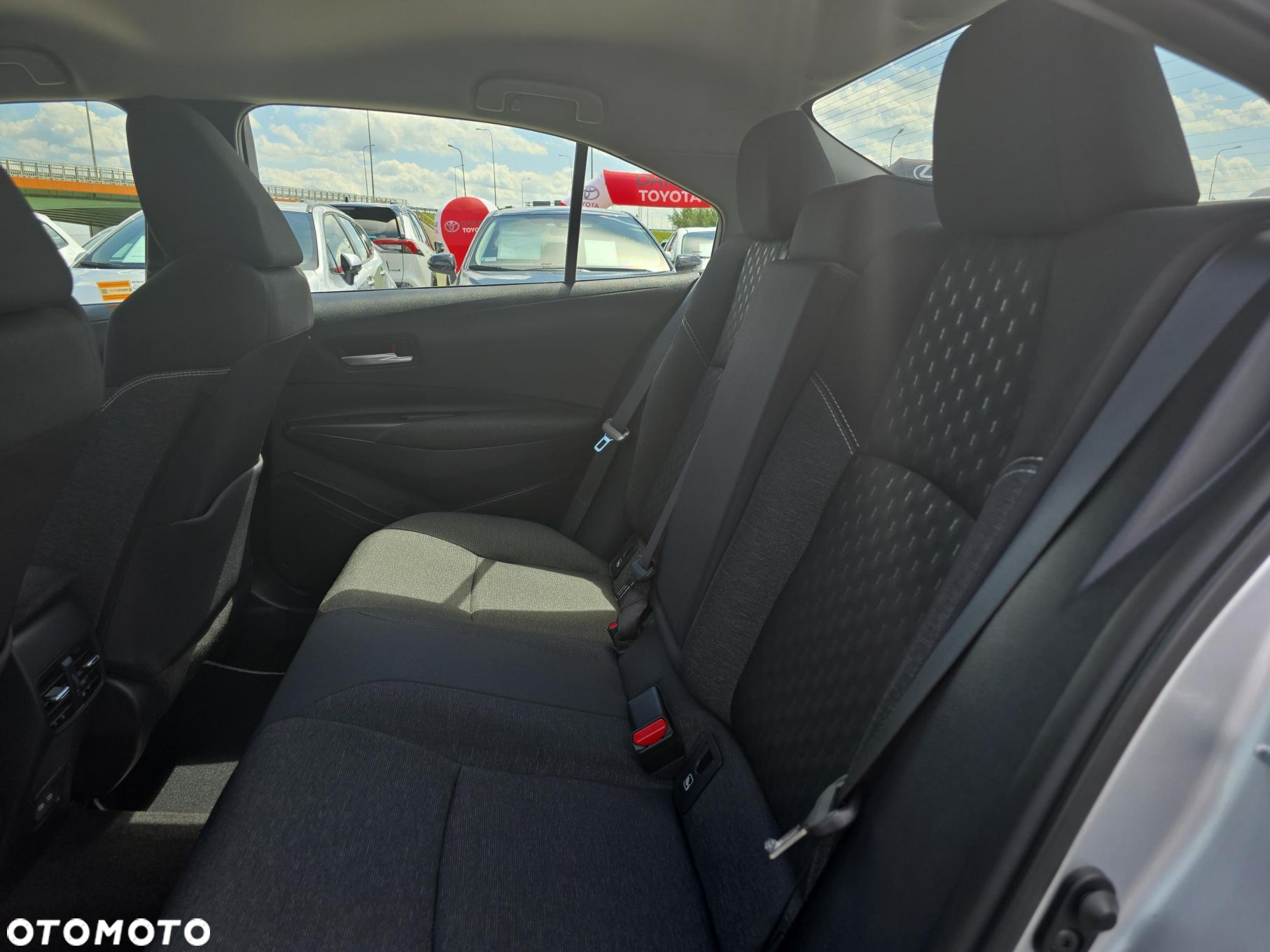 Toyota Corolla - 14