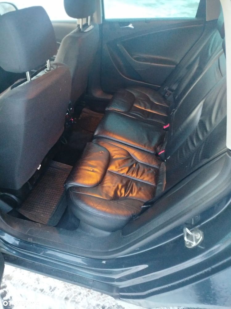 Volkswagen Passat 2.0 TDI DPF Trendline - 18
