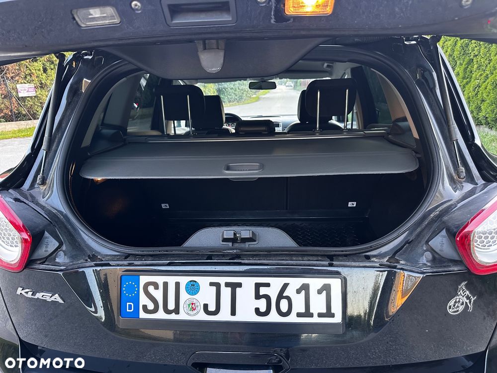 Ford Kuga 2.0 TDCi 2x4 Titanium - 39