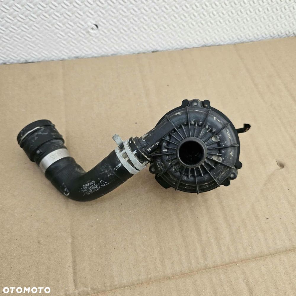 porsche taycan 9j1 dodatkowa pompa obiegu wody - 5