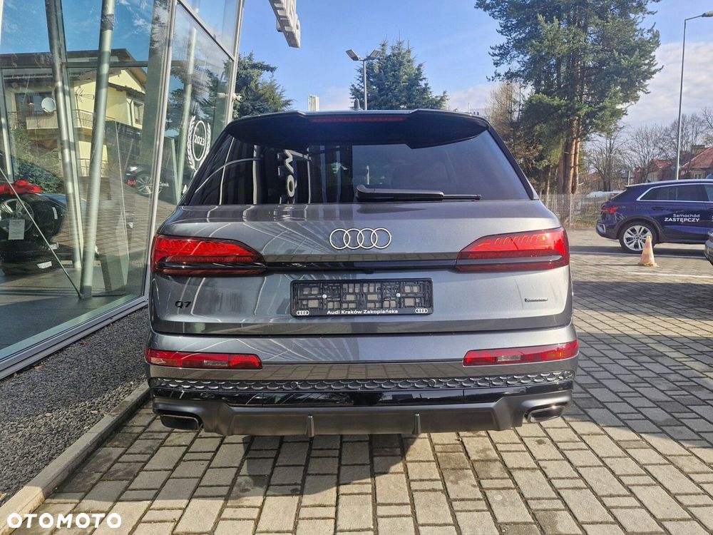 Audi Q7 - 7