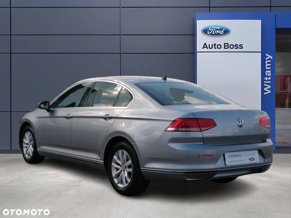 Volkswagen Passat 2.0 TDI SCR Comfortline - 3