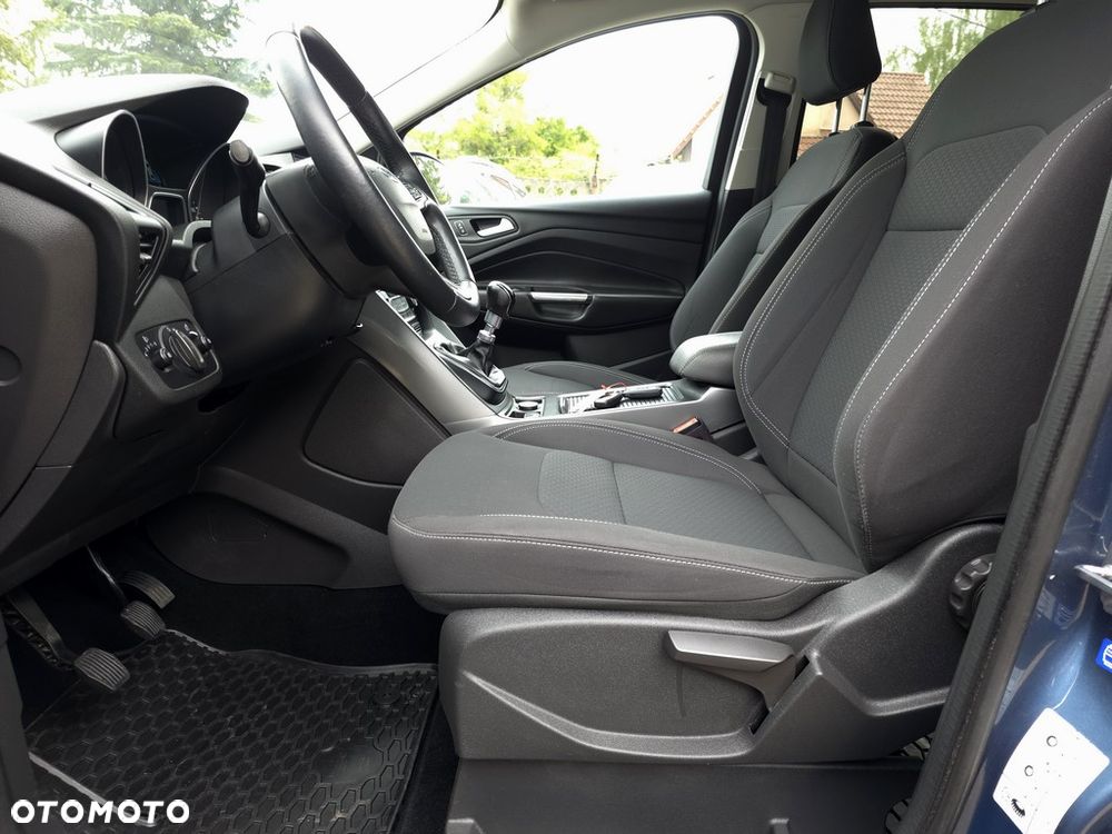 Ford Kuga 2.0 TDCi FWD Titanium - 17