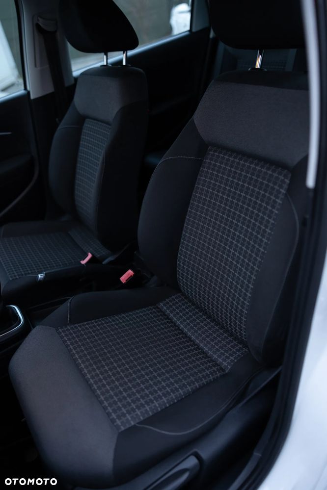 Volkswagen Polo - 25