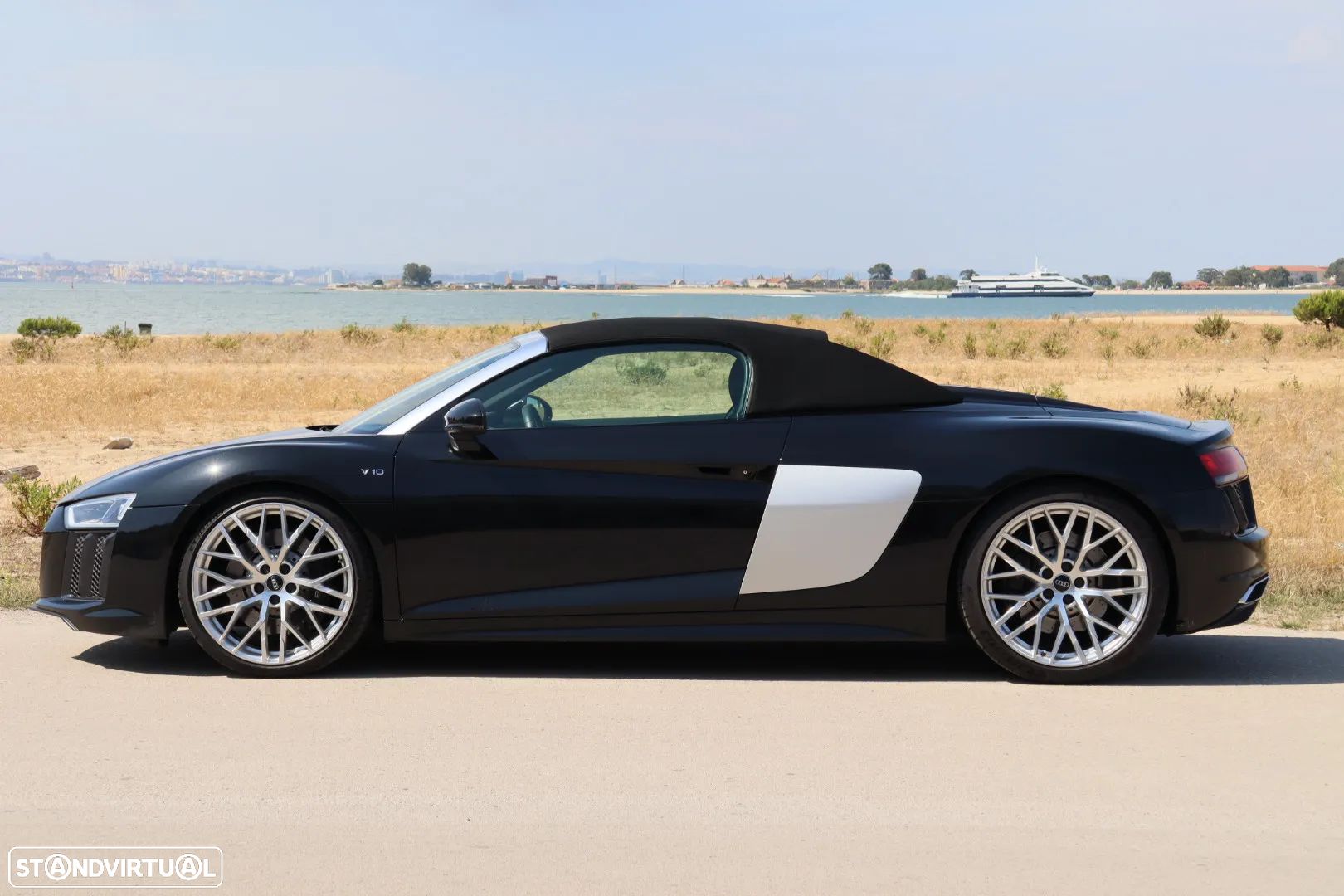 Audi R8 Spyder 5.2 FSi V10 S tronic - 1