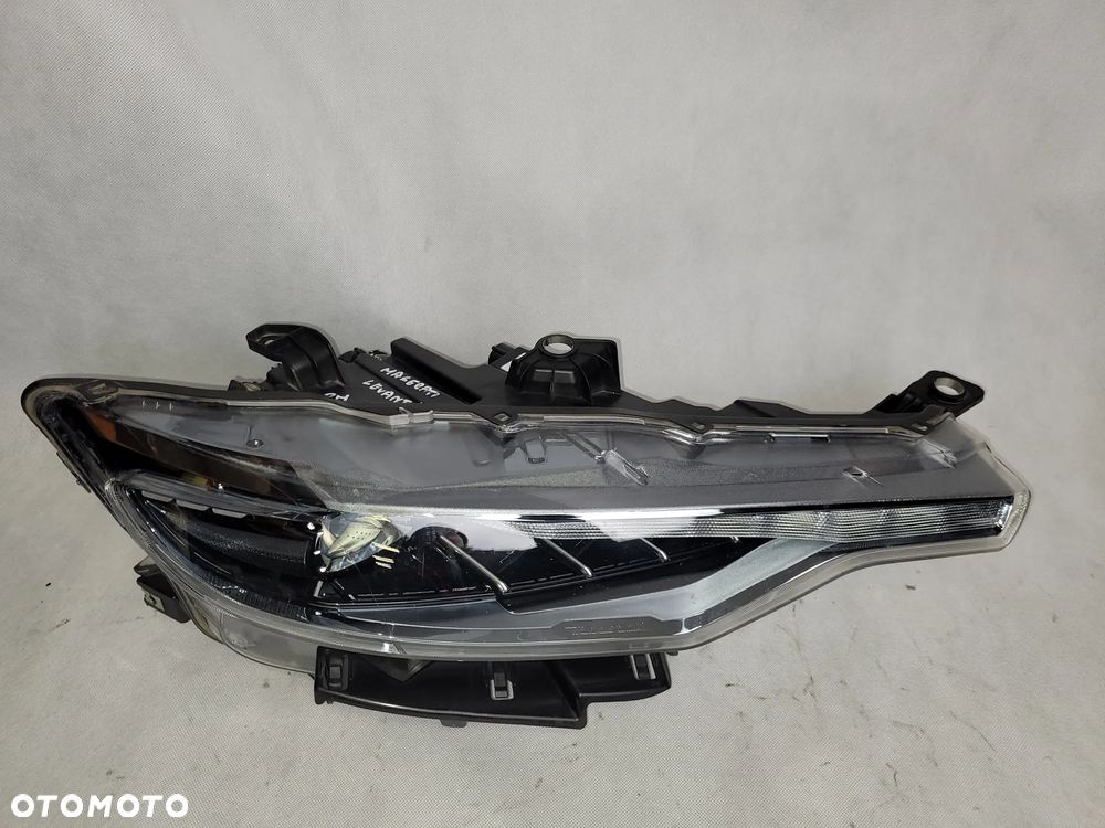 MASERATI LEVANTE  - LAMPA LAMPY PRZEDNIE PRZÓD - 7