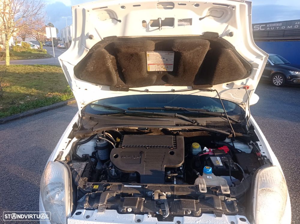 Fiat Grande Punto - 12