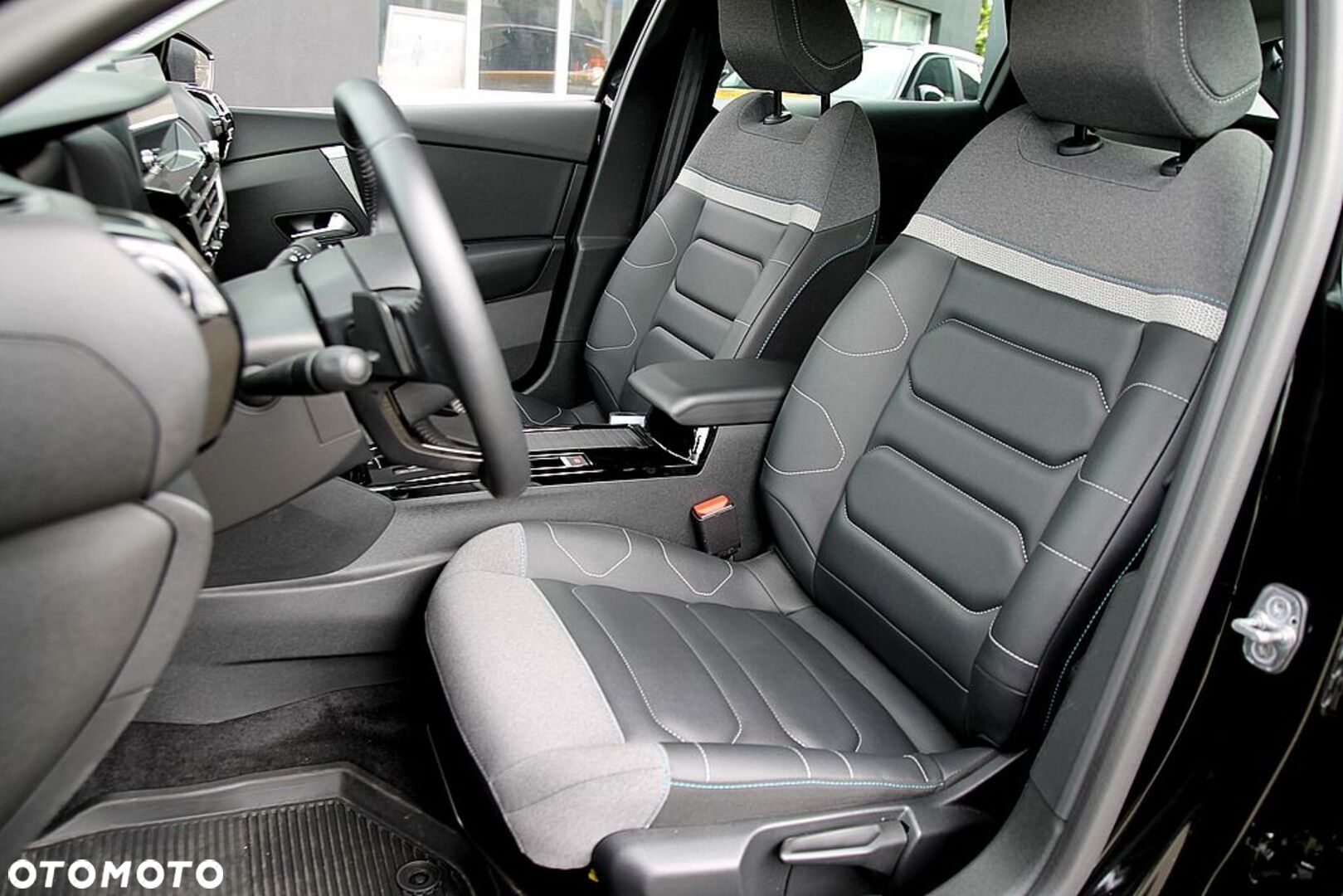 Citroën C4 1.2 PureTech Plus S&S EAT8 - 20