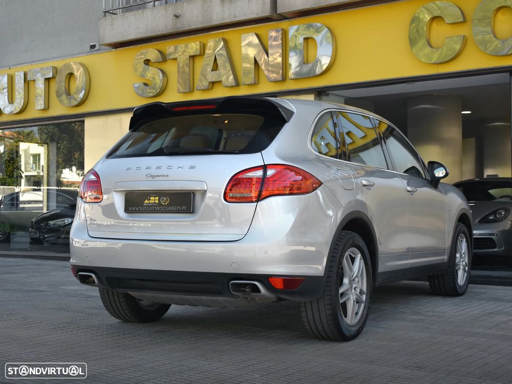 Porsche Cayenne - 3