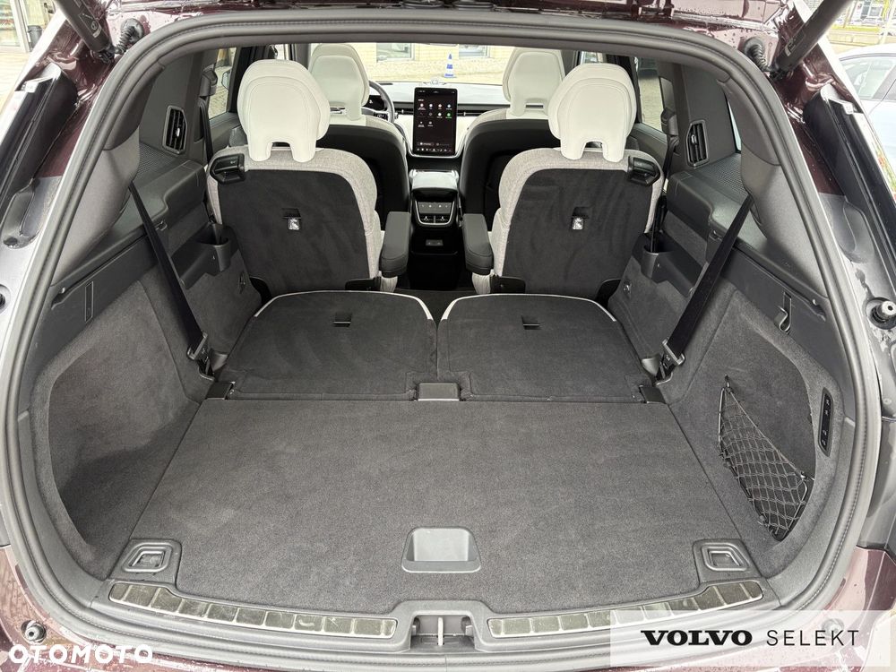 Volvo EX90 - 28