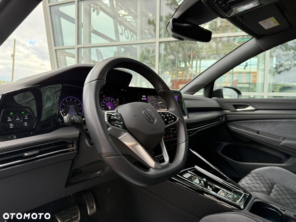 2024 Volkswagen Golf 1.5 eTSI EVO R-Line DSG, photograph 10