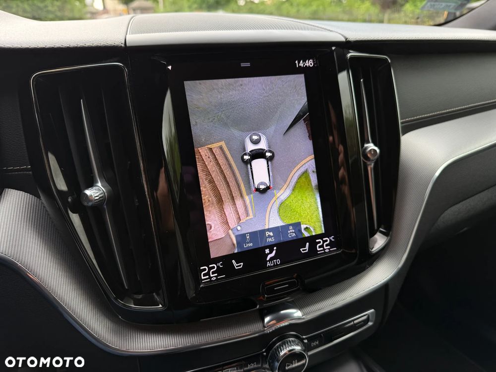 Volvo XC 60 B4 D AWD R-Design - 29