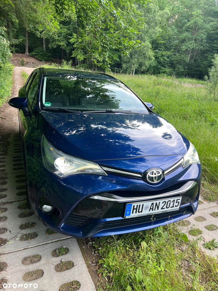 Toyota Avensis 2.0 D-4D Prestige - 32