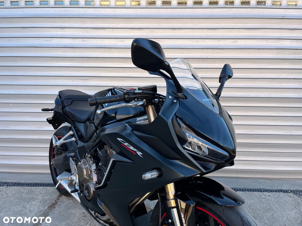 Honda CBR - 25