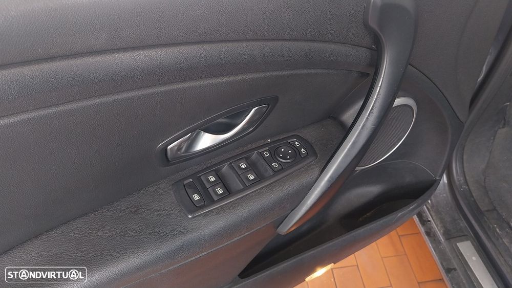 Renault Mégane 1.5 dCi Dynamique - 4
