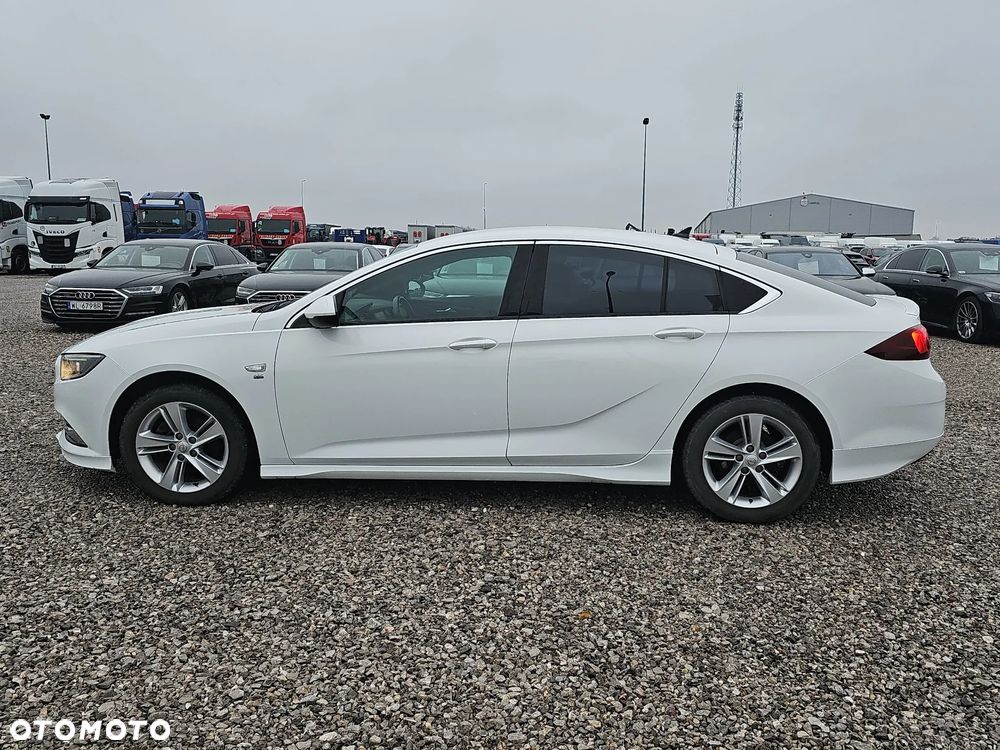 Opel Insignia 1.5 T Innovation S&S - 8