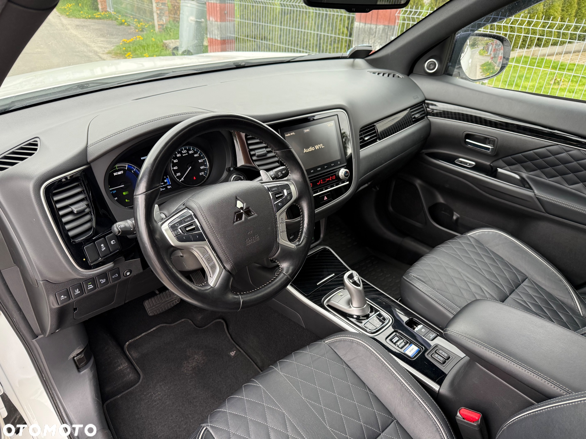 Mitsubishi Outlander 2.4 4WD Plug-In Hybrid Top - 17