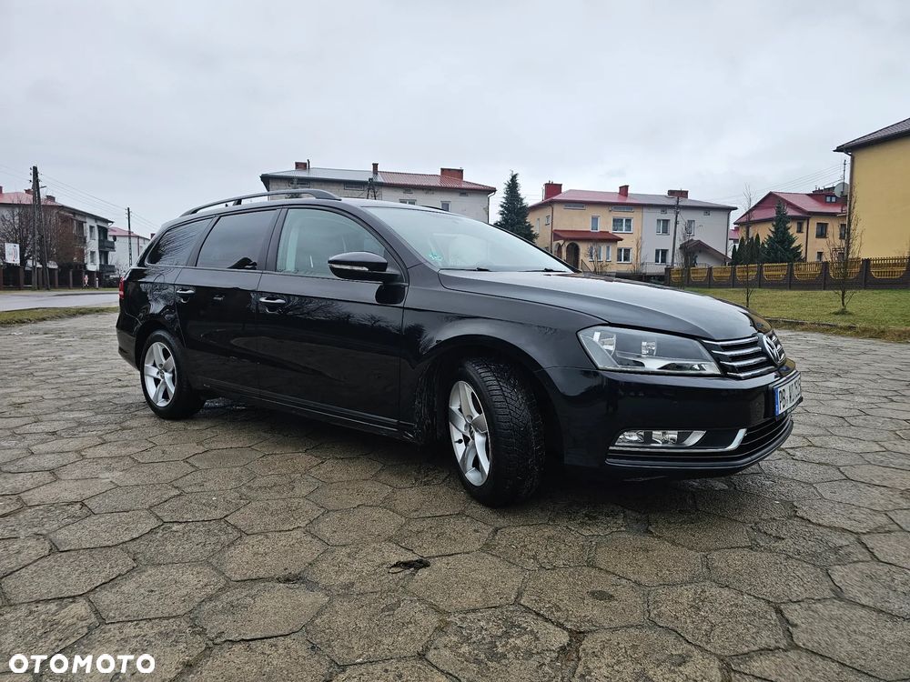 Volkswagen Passat 2.0 TDI DPF BlueMotion Technology Comfortline - 26