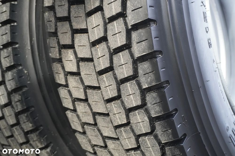 Renault C280 DTI 8 / HDS Fassi 5,6 t / Zasięg 8 m / Platforma 15 EPAL - 19