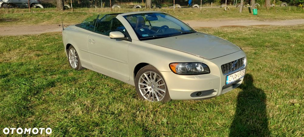 Volvo C70 2.4D5 Momentum - 11