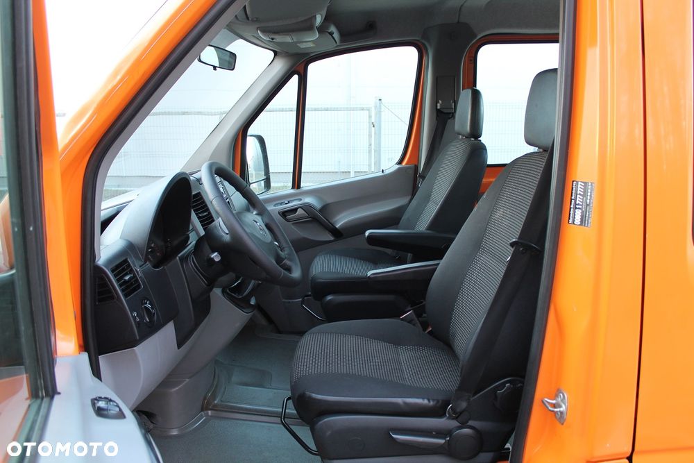Mercedes-Benz Sprinter - 6