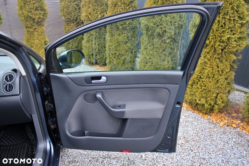 Volkswagen Golf Plus 1.6 Edition - 25