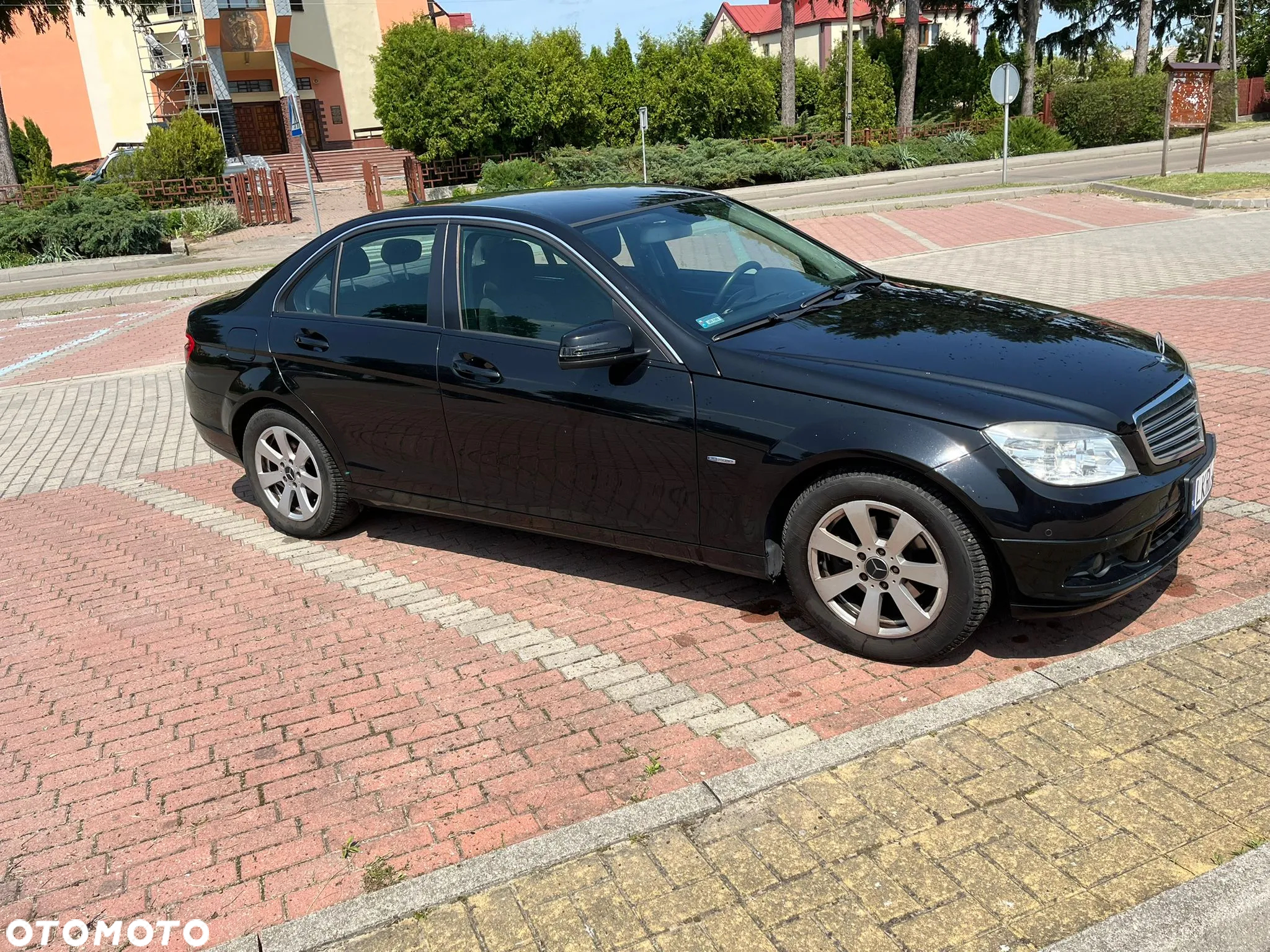 Mercedes-Benz Klasa C 180 CGI BlueEff Classic - 11