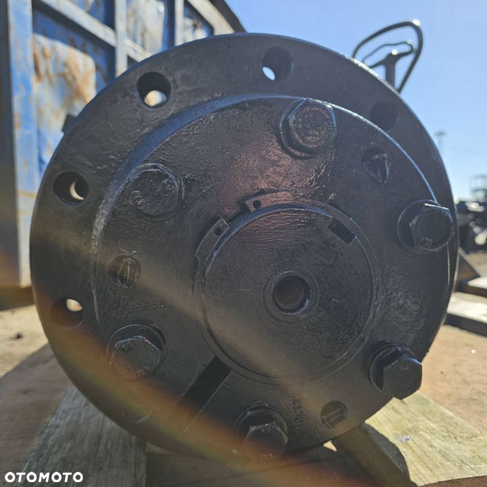 ZWOLNICA NEW HOLLAND T8.390 84176832 - 3