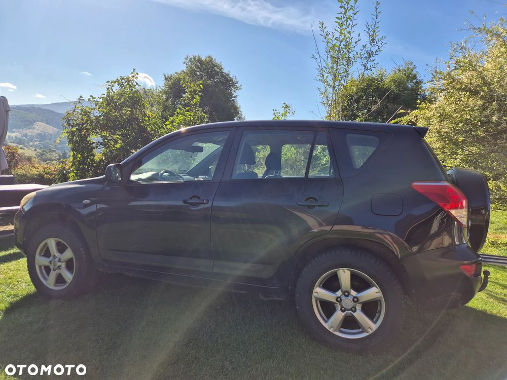 Toyota RAV4 - 4