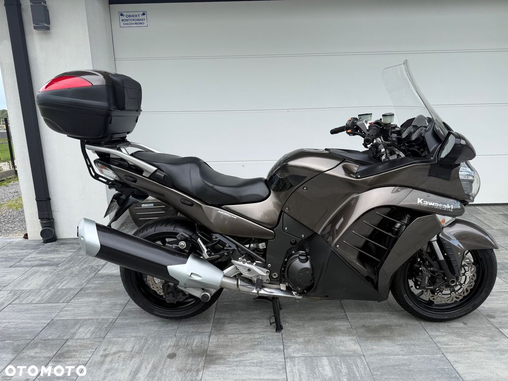 Kawasaki GTR - 8