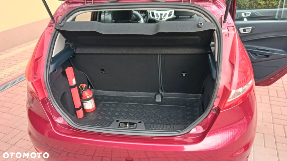 Ford Fiesta 1.4 Champions Edition - 8