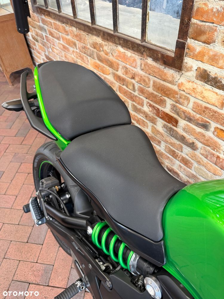 Kawasaki ER - 26