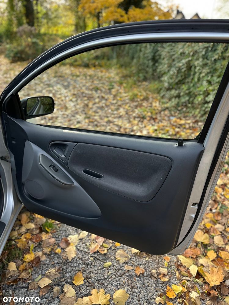 Toyota Yaris 1.3 Luna - 6