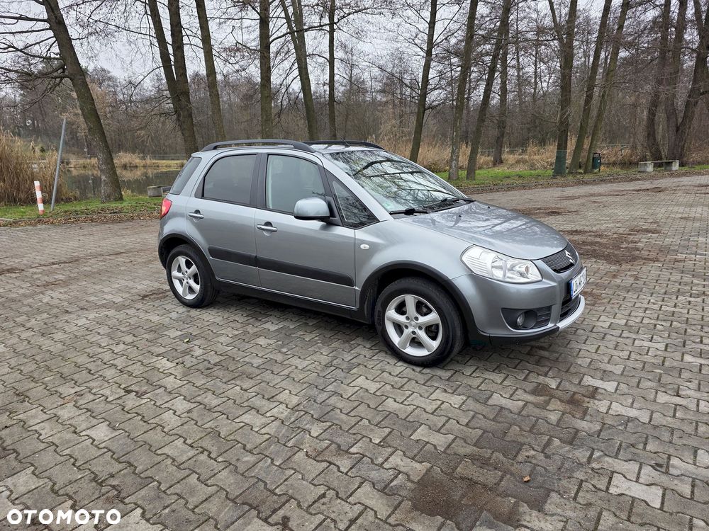 Suzuki SX4 1.6 VVT 4x2 Comfort - 4