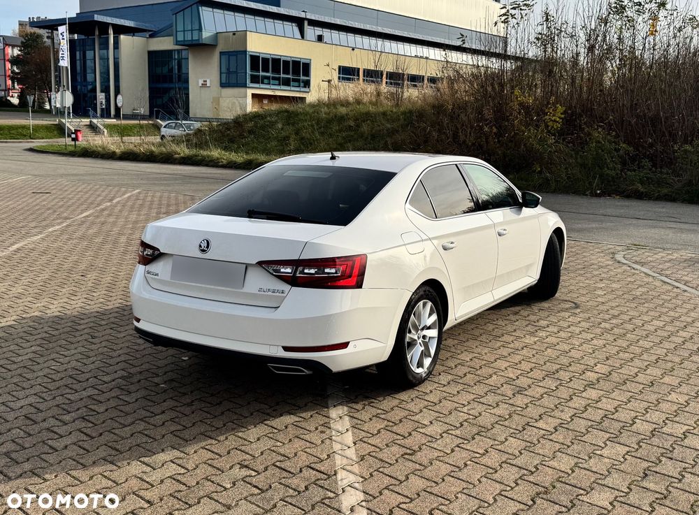 Skoda Superb 2.0 TDI Style - 6