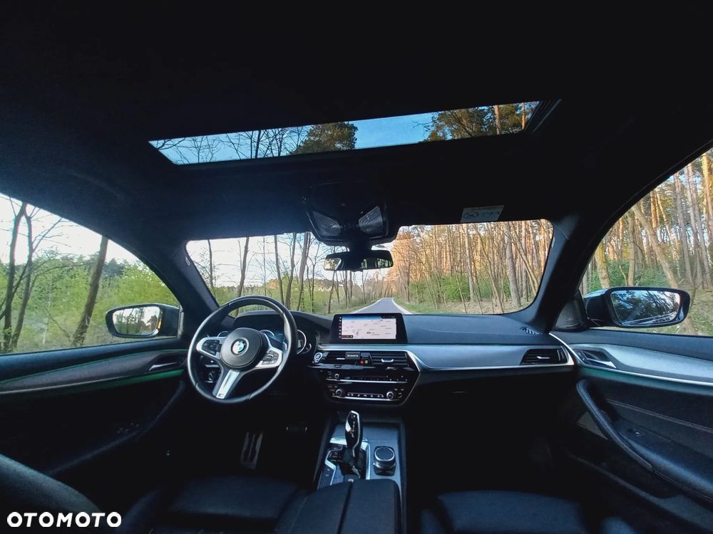BMW Seria 5 520d M Sport Edition - 17